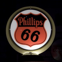313-8719 Auto World Museum - Phillips 66